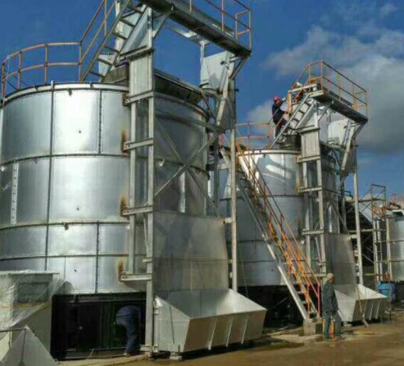 有機(jī)肥發(fā)酵設(shè)備在生產(chǎn)中常見的有哪幾種翻拋設(shè)備？