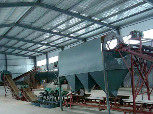 堆制有機(jī)肥需要注意哪些問題？常用的好氧發(fā)酵設(shè)備有哪些？